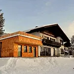 Haus Susanne Guest house 3*